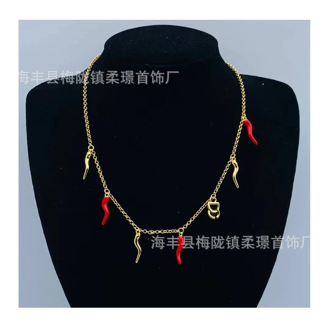 Collar familiar Du, collar de Año Nuevo, nuevo estilo chino, colgante rojo festivo de Año Nuevo Chino con chile picante, que refleja la personalidad.