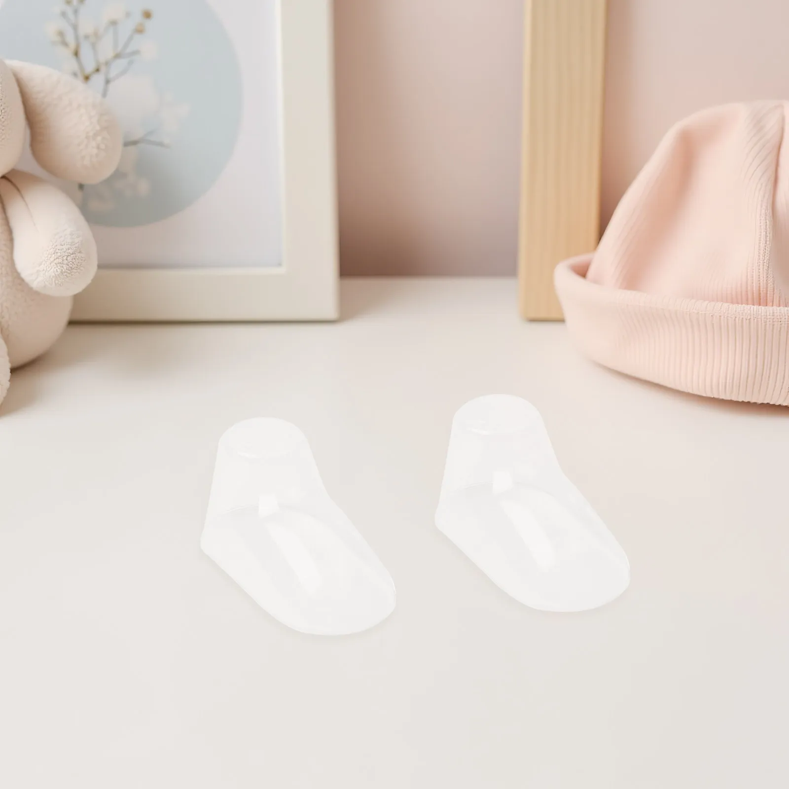 

100pcs Baby Feet Booties Stands Clear Shoes Holder Toddler Shoes Display Stands Supports Plastic Socks Display Stand Holder For