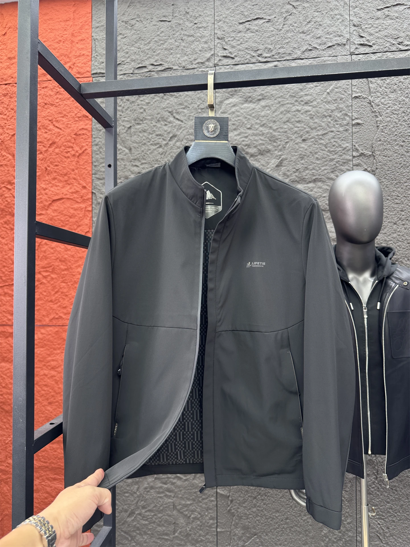 

Svip Luxury Busin Travel Series Мужская модная воротник-стойка Удобная слиповая повседневная верхняя одежда Jaet из полиэфирного волокна