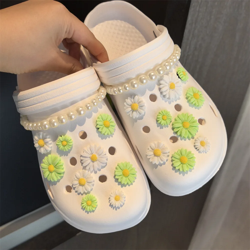 Shoe Charms Daisy Flower Faux Pearl Chain Clog Buckle Decoration White Yellow Resin Small Lightweight Women Girls Daily Gift
