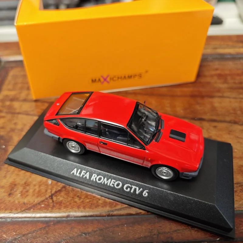 1/43 Scale Alfa Romeo GTV 6 Alloy Car Model