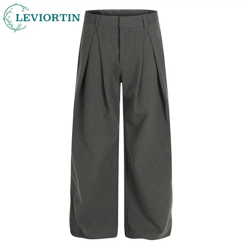 

Мужской прямой универсальный и минималистичный дизайн с плиссированными широкими свободными брюками, повседневные костюмные брюки в полоску в американском стиле ретро.