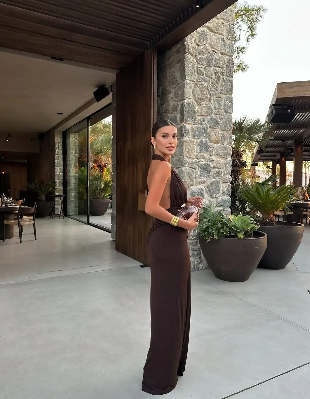 حار بيع تصميم فساتين السهرة الشوكولاته الطيات البسيطة الخصر مثير الخامس الرقبة الرسن حورية البحر فستان طويل عارية الذراعين رداء حفلات العربية