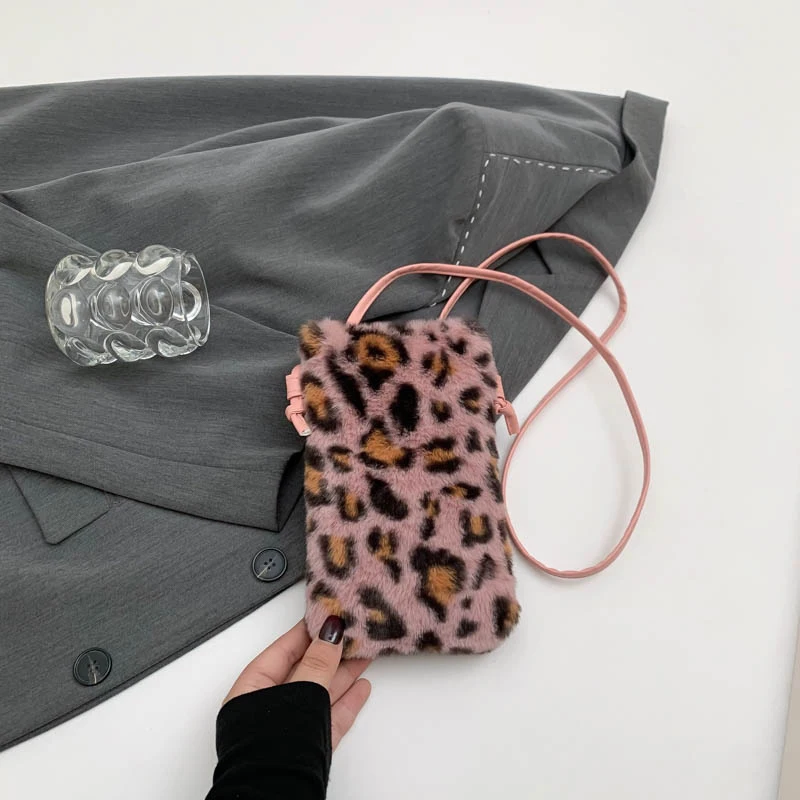 Mode Frauen Kuh Druck Mini Schulter Taschen Weibliche Winter Plüsch Unterarm Taschen Leopard Zebra Muster Flauschigen Tragetaschen Kleine Geldbörsen – Detail 28