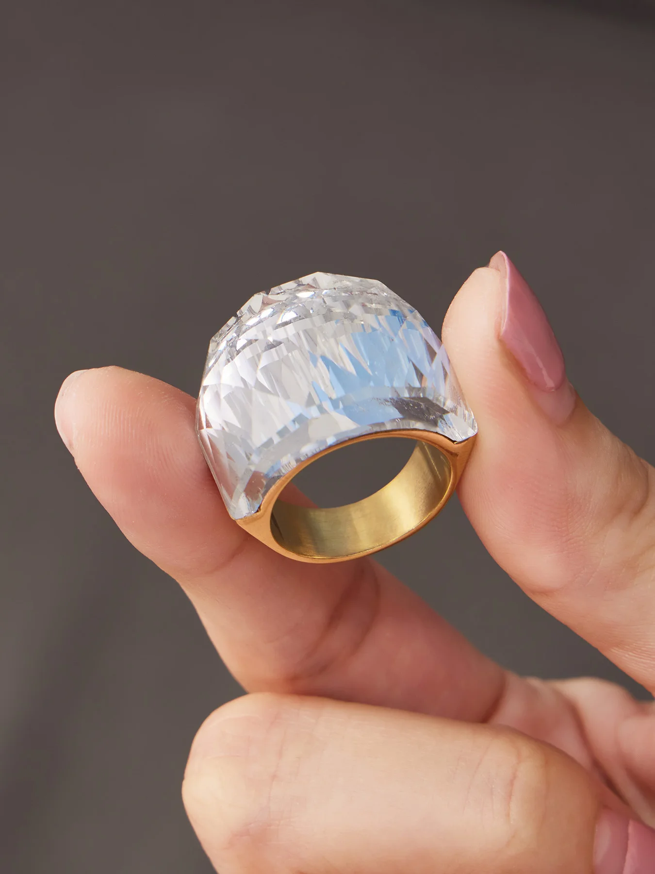Mehrfarbige Große Glasstein-Damenringe aus Edelstahl mit PVD-Goldbeschichtung, Wasserfeste Ringe ohne Anlaufen, Hochzeitsschmuck für Frauen – Detail 3