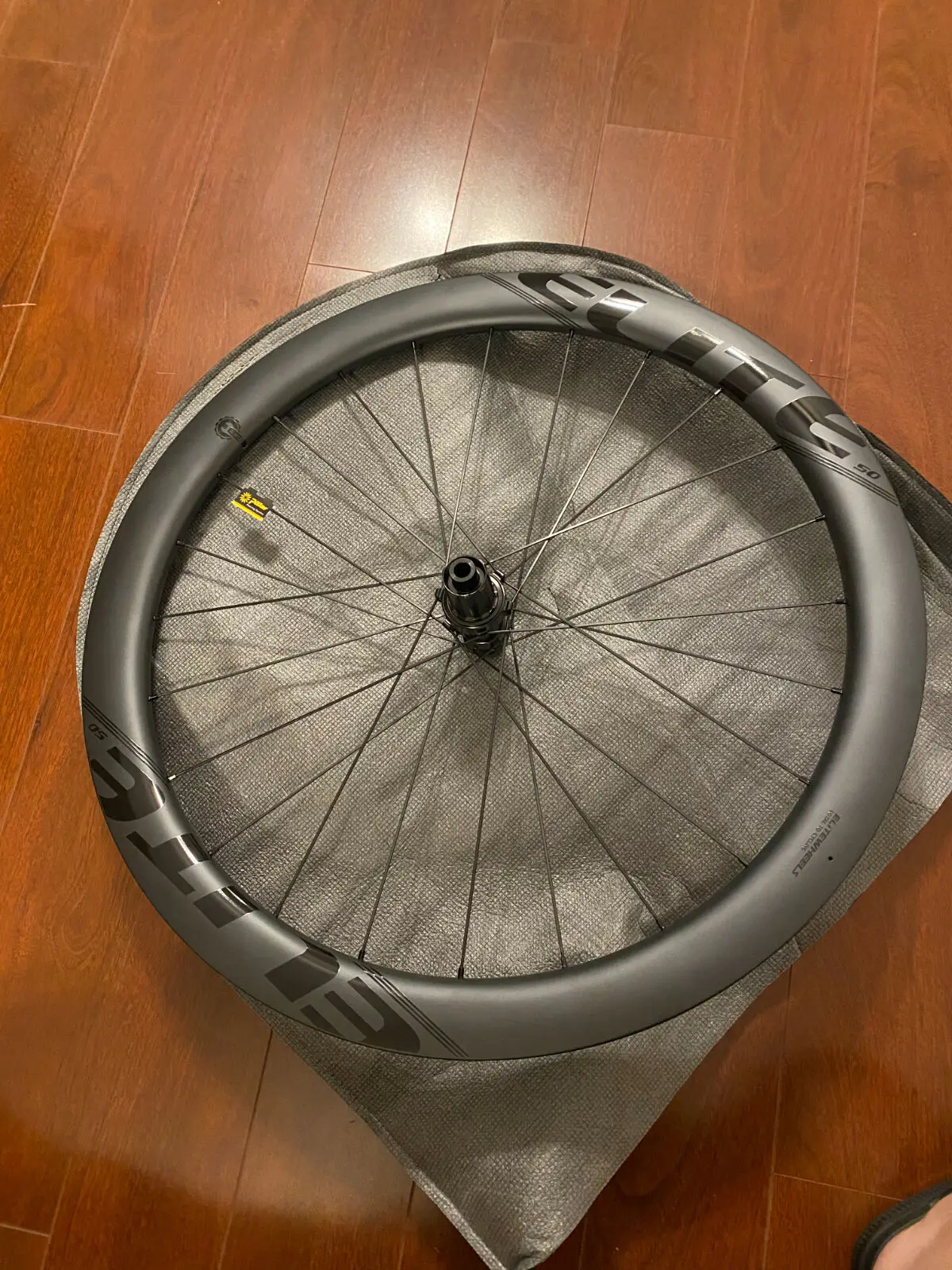 ELITEWHEELS ENT DISC Carbon wheelset US WAREHOUSE USED 50X28mm center lock