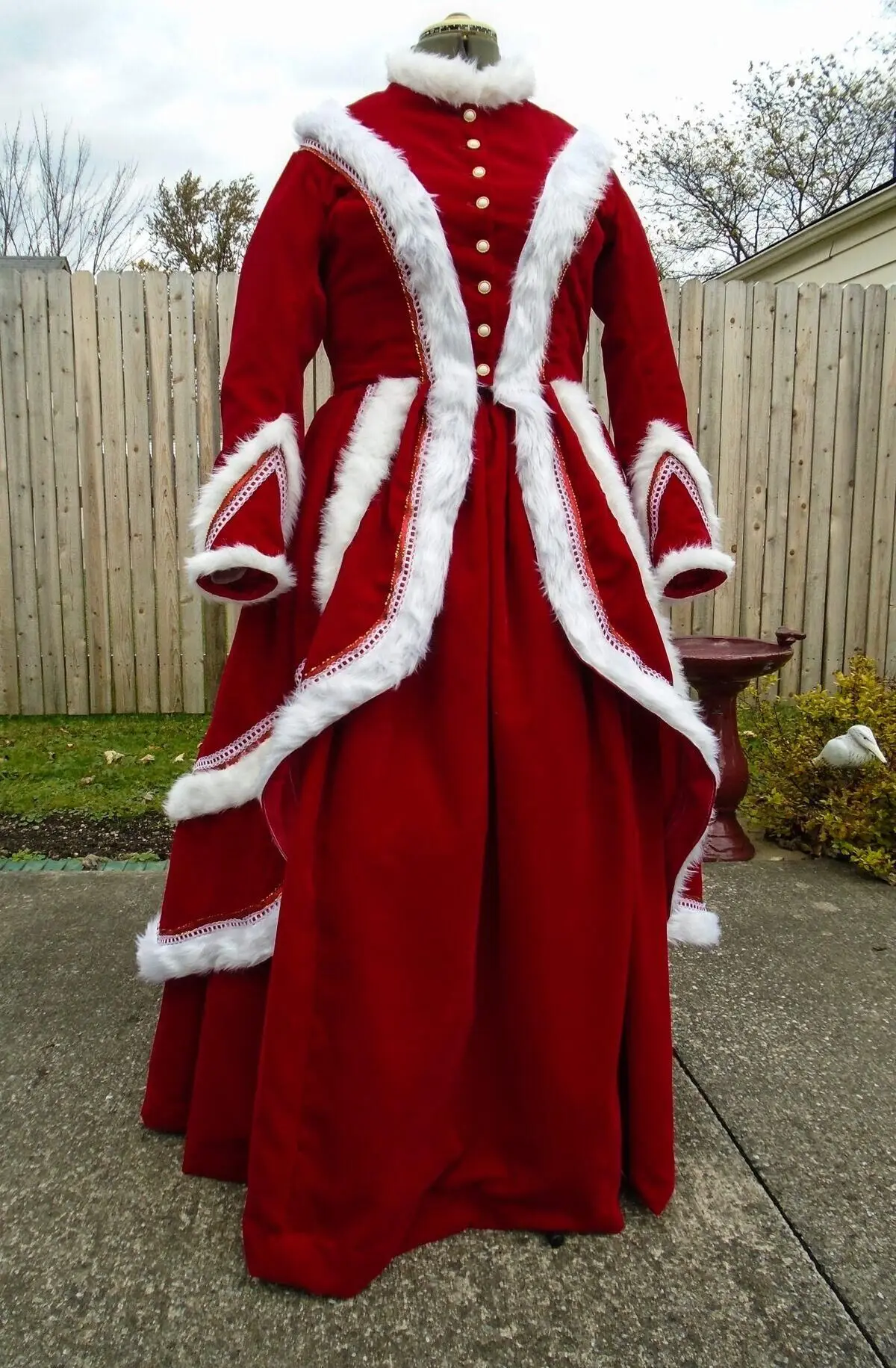 Women Victorian Edwardian Vintage Santa Velvet Ball Gown Suit Miss Santa Claus Costumes Christmas Party Dress Custom Made