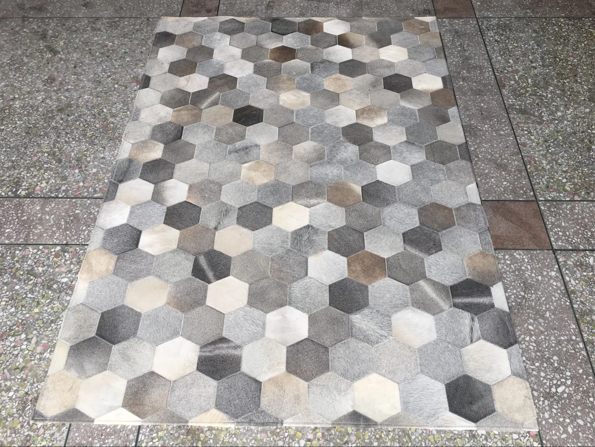 Natural Grey Patchwork Cowhide Rug Hexagon Collection CR-61