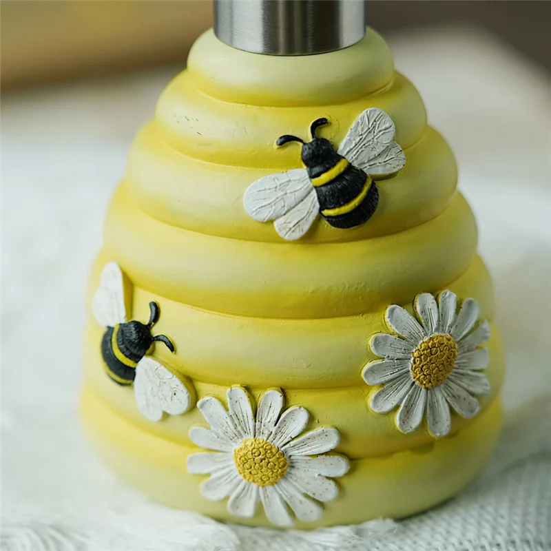 

AA20-Bee Soap Dispenser Decorative Hand Pump Refillable Soap Dispenser Liquid Container For Shampoo Lotion Dispenser Novelty