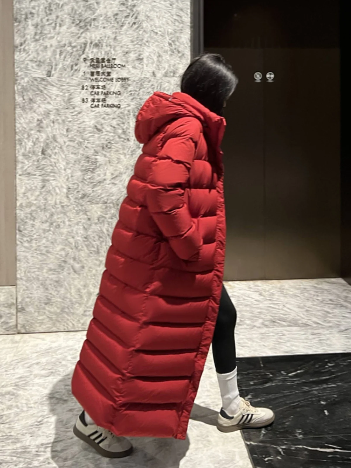 Thicken Winter 90% Goose Down Jacket Women Natural Large Fur Hooded Puffer Coat Fashion Long White Warm Outerwear Female view 4