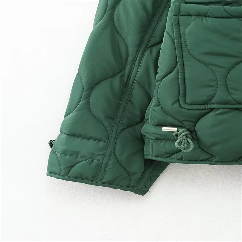 Женский стеганый пуховик зеленого и черного цвета — воротник-стойка, большие карманы, свободное повседневное зимнее пальто, подходит для повседневной носки