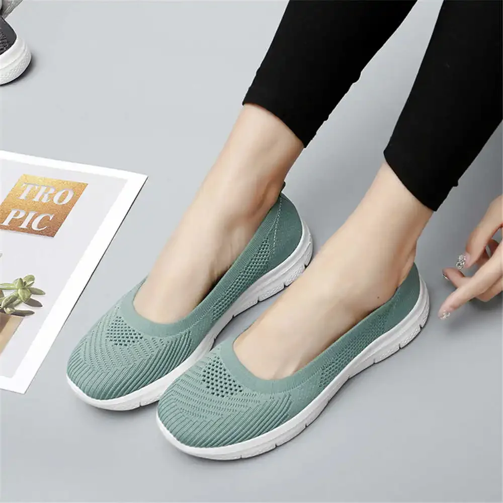 Without Strap Number 42 Ladies White Sneakers Vulcanize Shoes Women Summer Sneekers Sports Sapa High Fashion New Year's