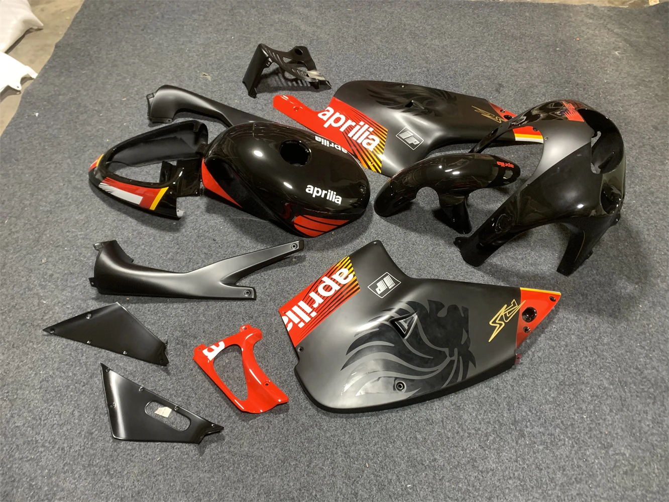 Fairing For Aprilia RS125R RS 125 R RR RS4 RS125 99 00 01 02 03 04 05 76No.141  RS-125 1999 2000 2001 2002 2003 2005 red black