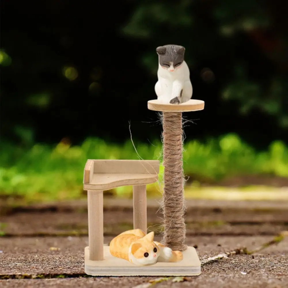 Wooden Miniature Cat Climbing Frame Cat Tree Scratching Dollhouse Cat Tree Model Reversible Resin Dollhouse Mini Pet Cat Toys