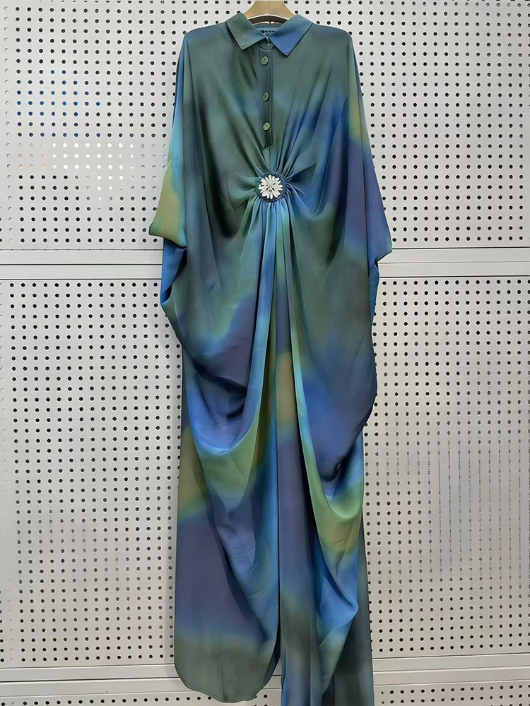 Retro-Pulloverkleid mit Batikmuster und Rautenknöpfen und plissiertem Revers, modischer, lockerer, unregelmäßiger Hemdrock für Damen in Übergröße