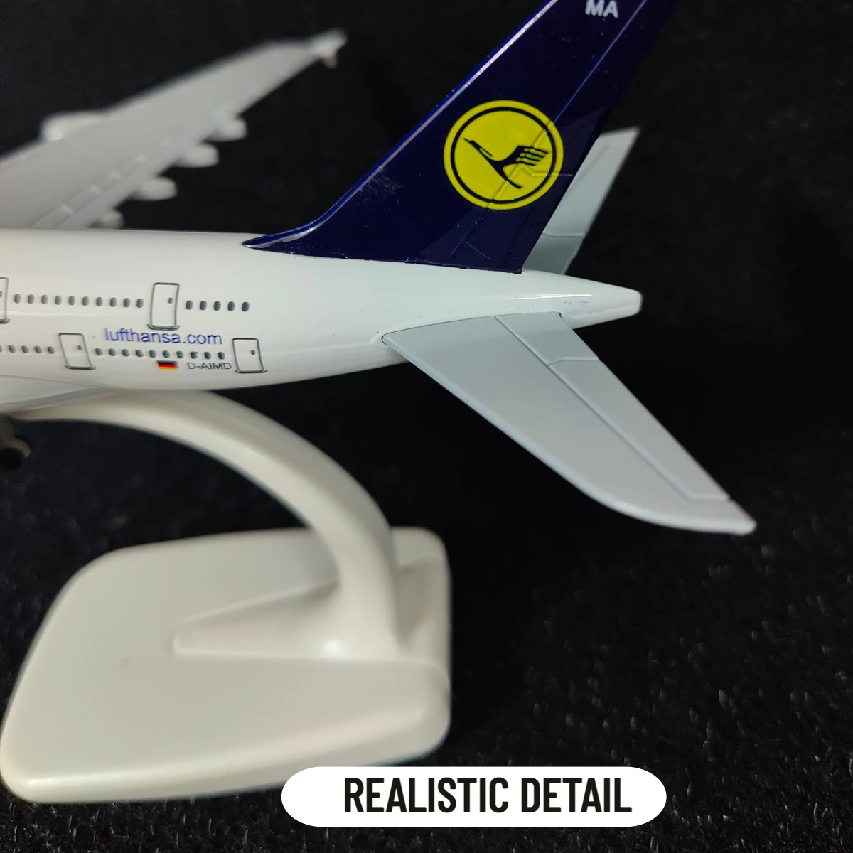 Scale 1:250 Metal Aircraft Model Replica, Lufthansa Airlines A380 Airplane Aviation Miniature Art Collection Kid Boy Toy Gift