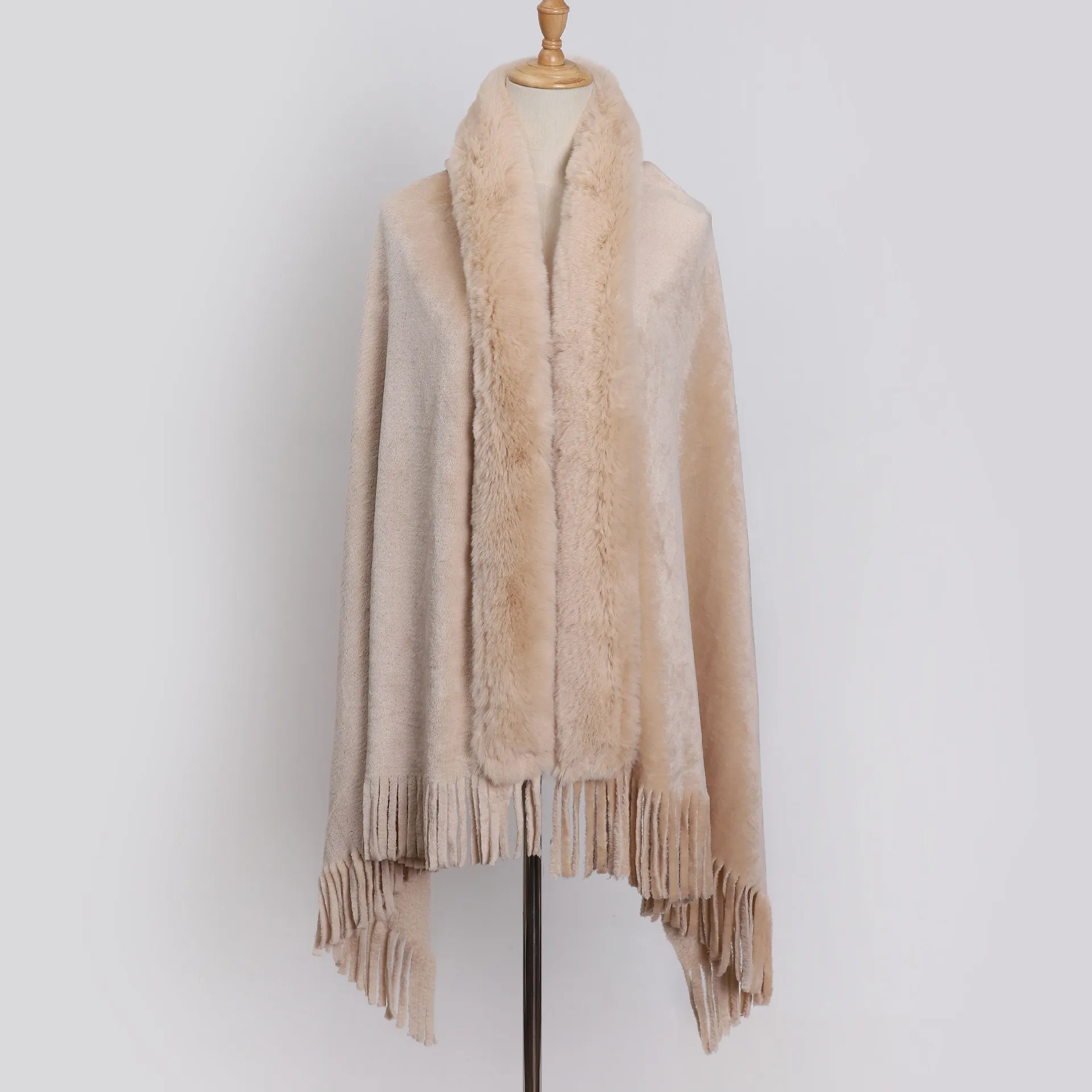 Winter Trendy Thicken Plush Flannel Shawl Tassels Elegant Otter Rabbit Fur Collar Shawl Fluffy Cape Coat Fringed Wrap Scarves