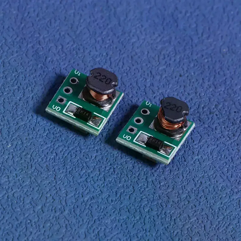 1.5V 1.8V 2.5V 3V 3.3V 3.7V 4.2V a 5V DC-DC Modulo di conversione boost da 0.9-5V a 5V DC-DC Step-Up Modulo di potenza Tensione Boost Conve