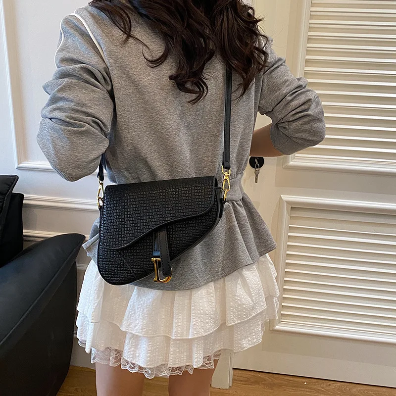 

Trendy Woven Saddle Bag for Women Unique Designer Underarm Crossbody Purse Boho Chic Straw Braided Bag for Everyday Casual