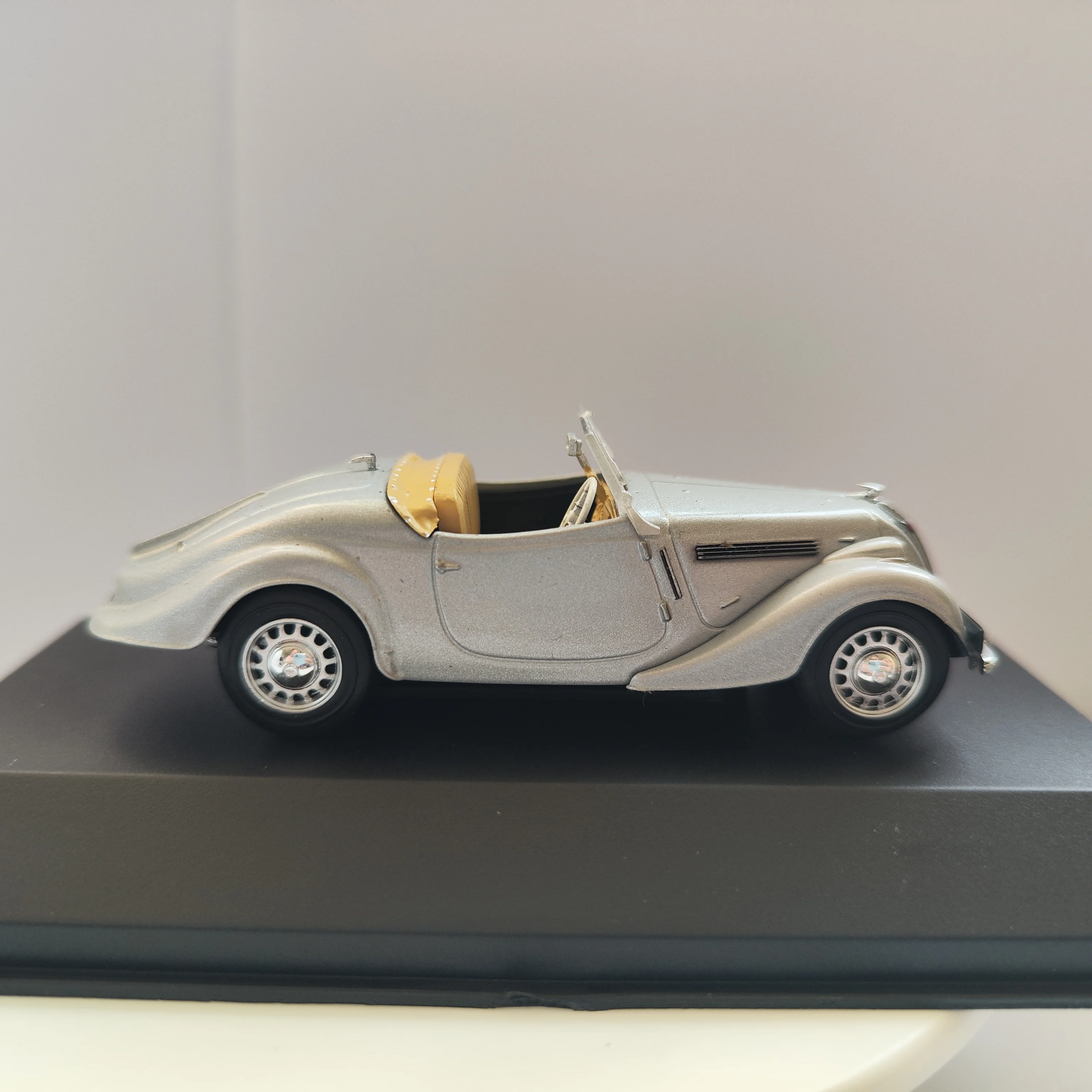 1:43 Scale Diecast Alloy COASTER MONTE CARLO Toys Vintage Cars Model Classics Adult Collectible Souvenir Gifts Static Display