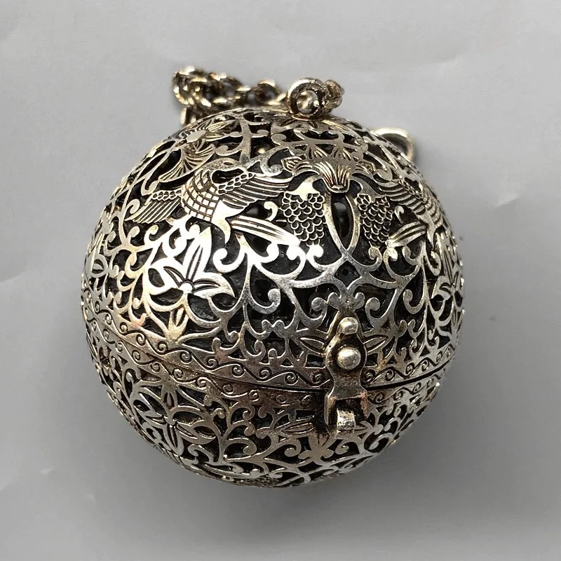 Antique Hollow Grape Floral Bird Incense Ball Portable Hanging Aroma Sphere Sachet Incense Holder For Incense Beads Home Decor