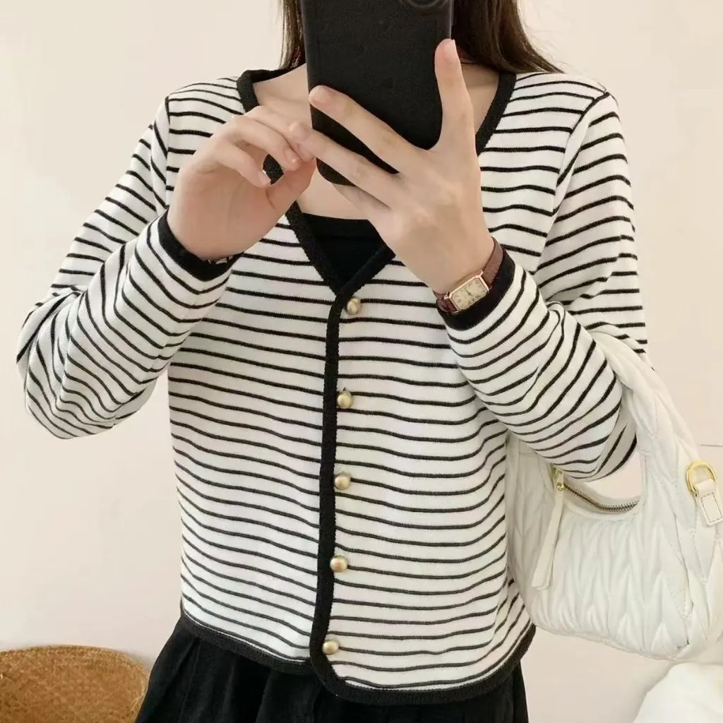 

Women's Elegant Thin Striped Cardigan Korean Style Long Sleeve Top All-match Autumn Winter Fashion Gentle Style