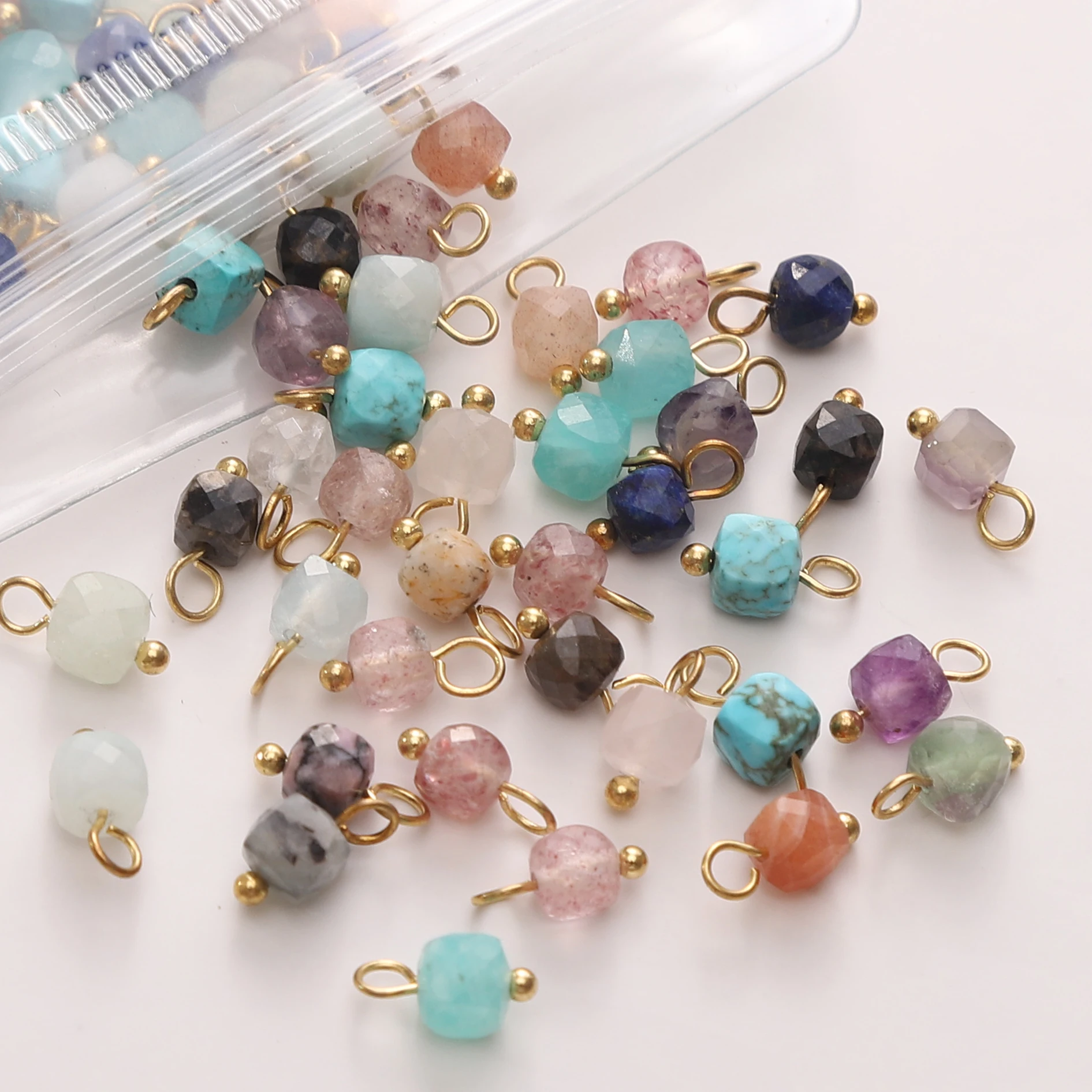 2pcs 4mm Natural Stone Faceted Cube Charms Mixed Colors DIY Phone Case Bracelet Necklace Earrings Keychain Craft Accessories