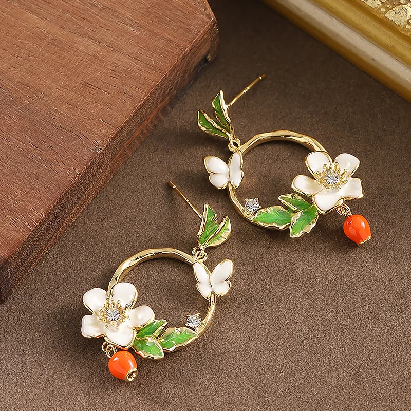 

Fashionable, exquisite, super fairy, sweet and delicate enamel drop glaze flower earrings, fashionable and versatile earrings