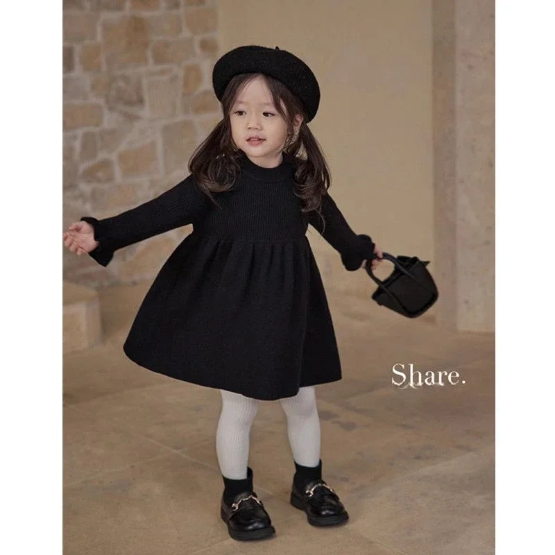 

Girl Dress 2024 New Autumn Winter Korean Fashion Style Knitted Dress Baby Girl Solid Flared Sleeve Sweater Dress Casual Dresses