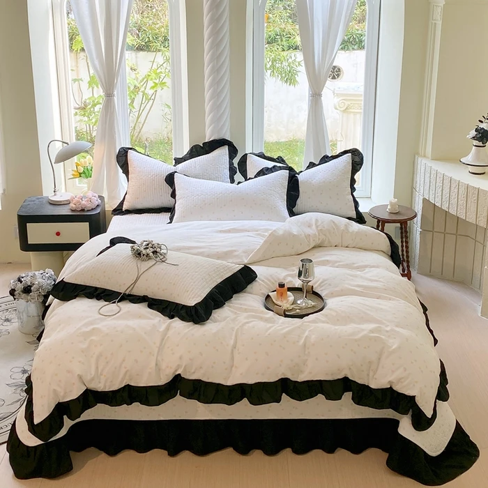 

Ins комплекты постельного белья в стиле принцессы с рюшами и кружевом с бантом, пододеяльник, романтическое постельное белье, декор для женщин и девочек, пододеяльник для спальни, 4 шт., 2025 г.