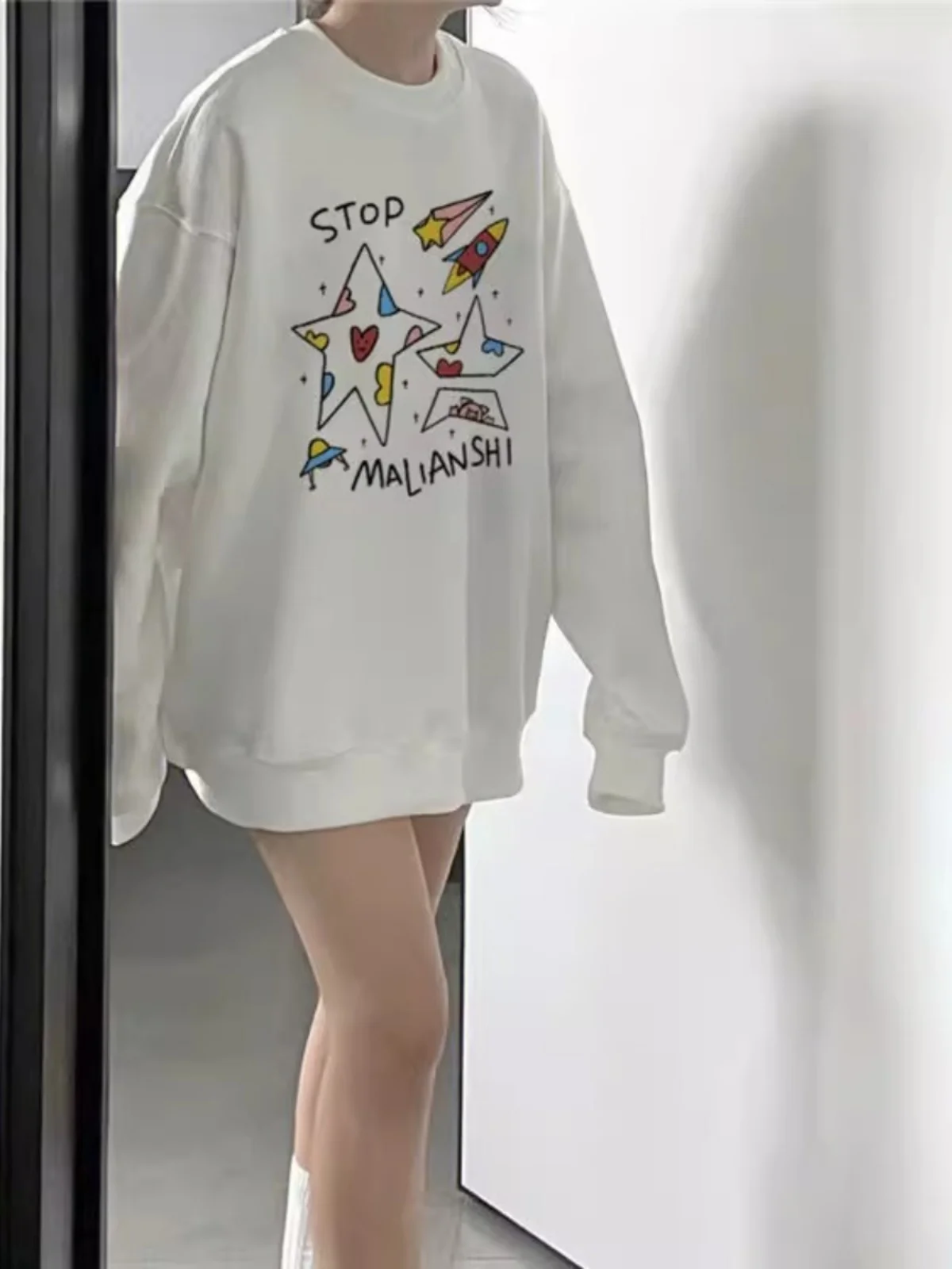 

American Retro round Neck Sweatshirt Women Loose Spring Autumn White Grey Lazy Style Top Trendy Outerwear Comfortable Fit