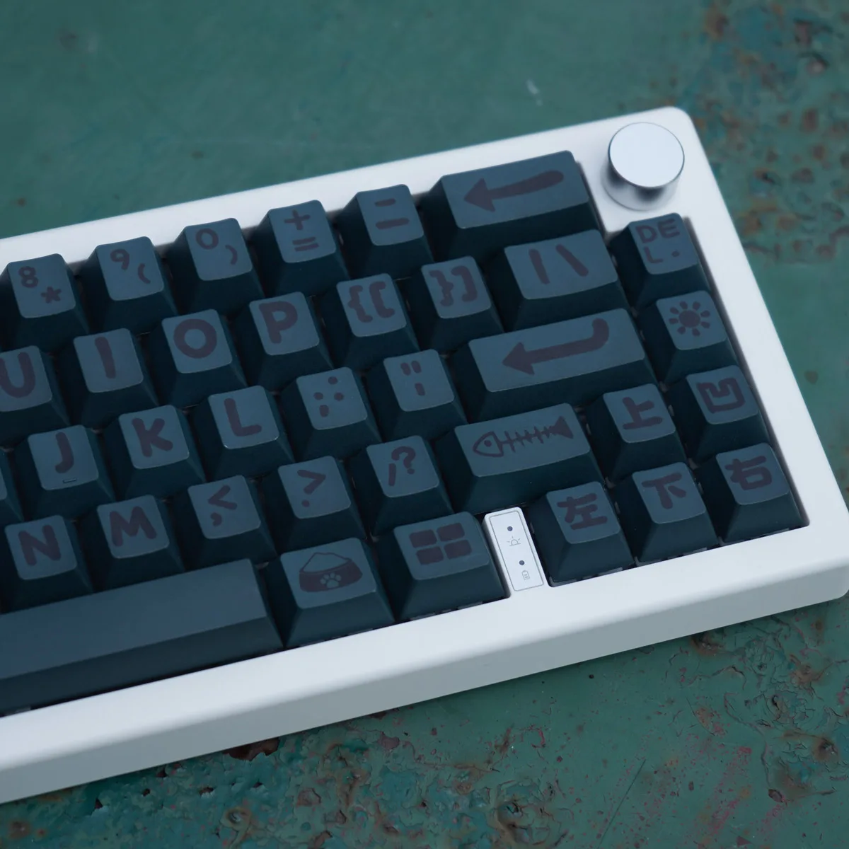 Imagem -04 - Estilo Conciso Cherry Pbt Key Cap Vermelho Branco Verde Grande Frente Festa Animal 138 Chaves Sublimação Corante para Teclado Mecânico