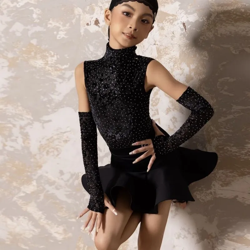 

Latin Dance New Winter Girls' Practice Outfit Stunning Sparkling Diamond Version Body Suit Performance Set