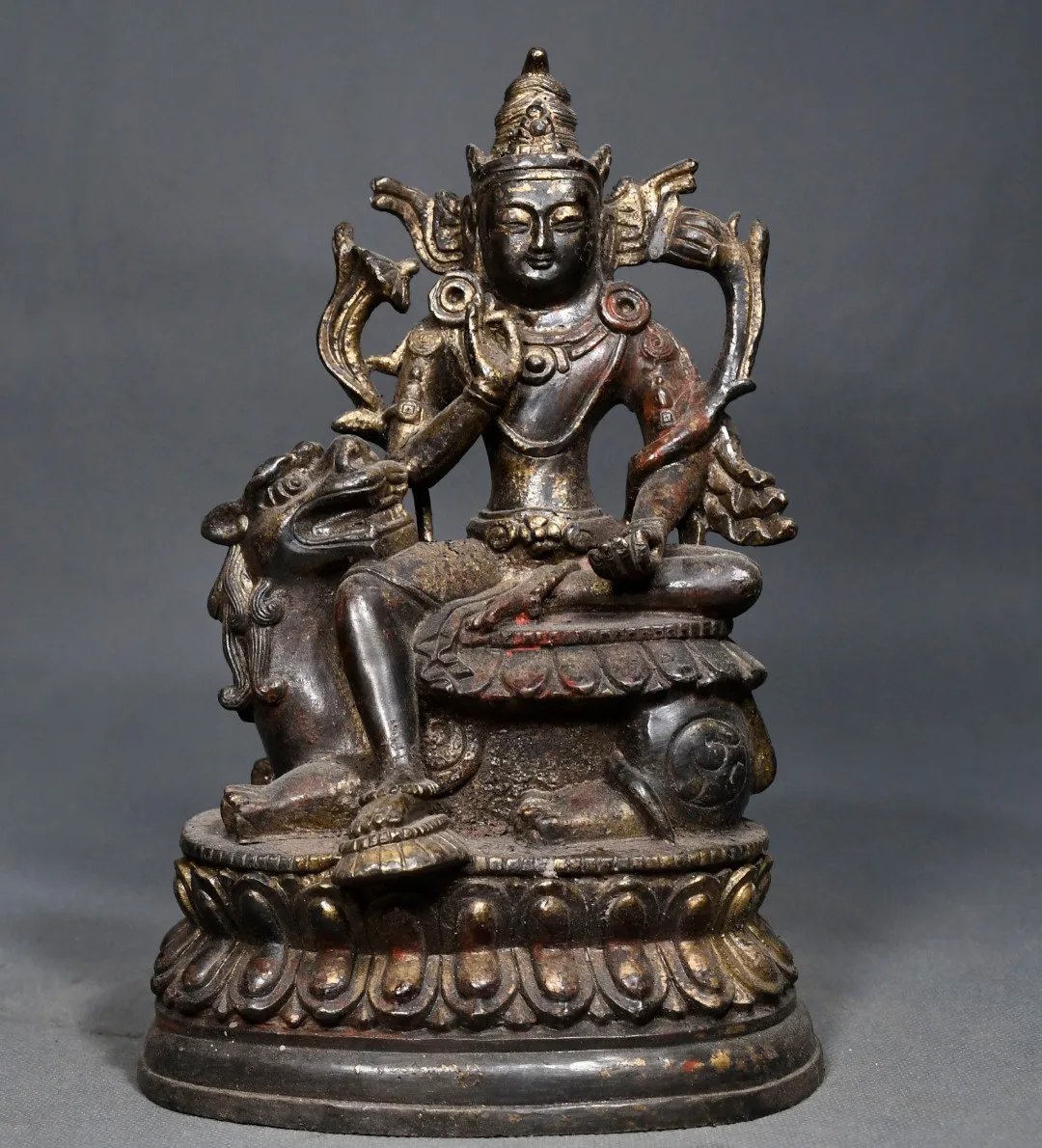 Nepal Tibetan copper mud gold riding lion beast Manjusri Bodhisattva Guanyin Tara ornaments Buddhist temple supplies 23cm