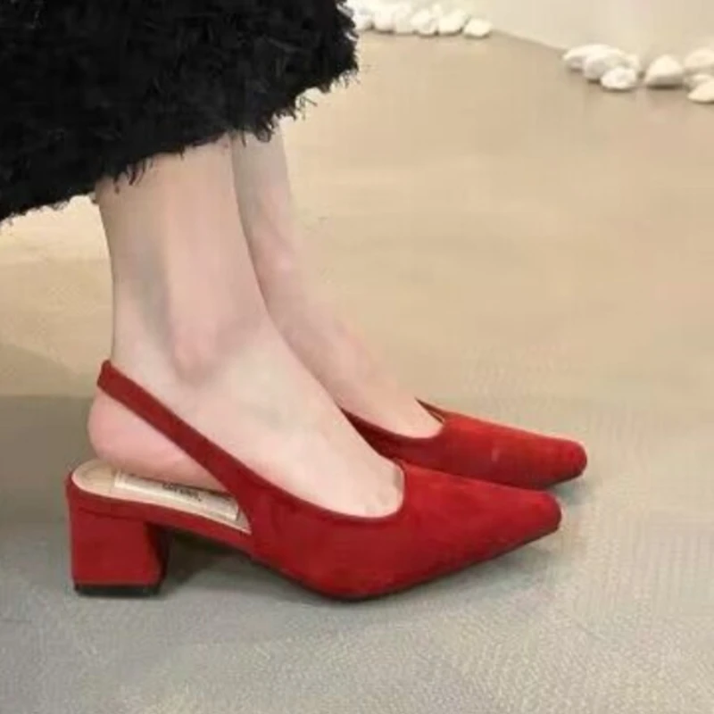 Nowość 2024 Wiosna Nowe Sandały Moda Płytkie Slip on Damskie Buty Slingback Squaew Niski Obcas Outdoor Dress Mules Pumps