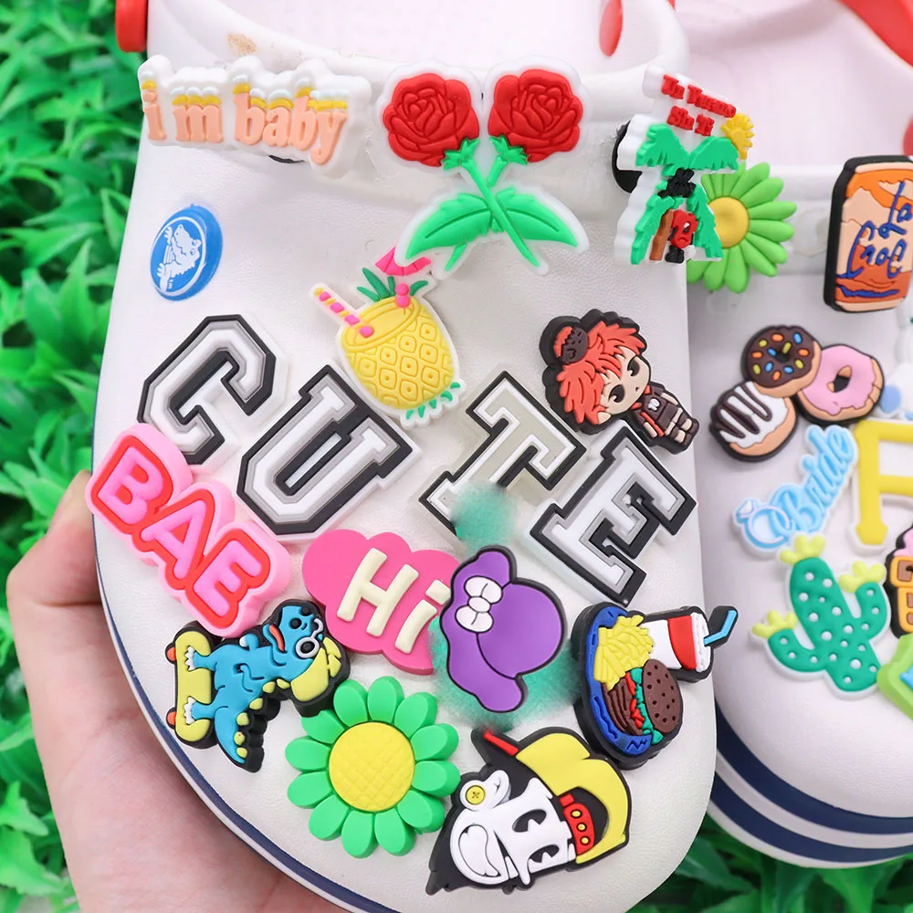 Wholesale 50Pcs Cupcake Donut Food Dinosaur Bae Rose Kids Garden Sandals Shoe Buckle Charms Dog Accessories DIY Backpack