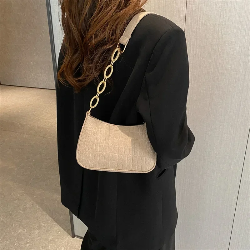 Fashion Felt Shoulder Bags for Women Women\'s Subaxillary Bag Design Advanced Texture Armpit Handbags Purses Crescent Saddle Bag