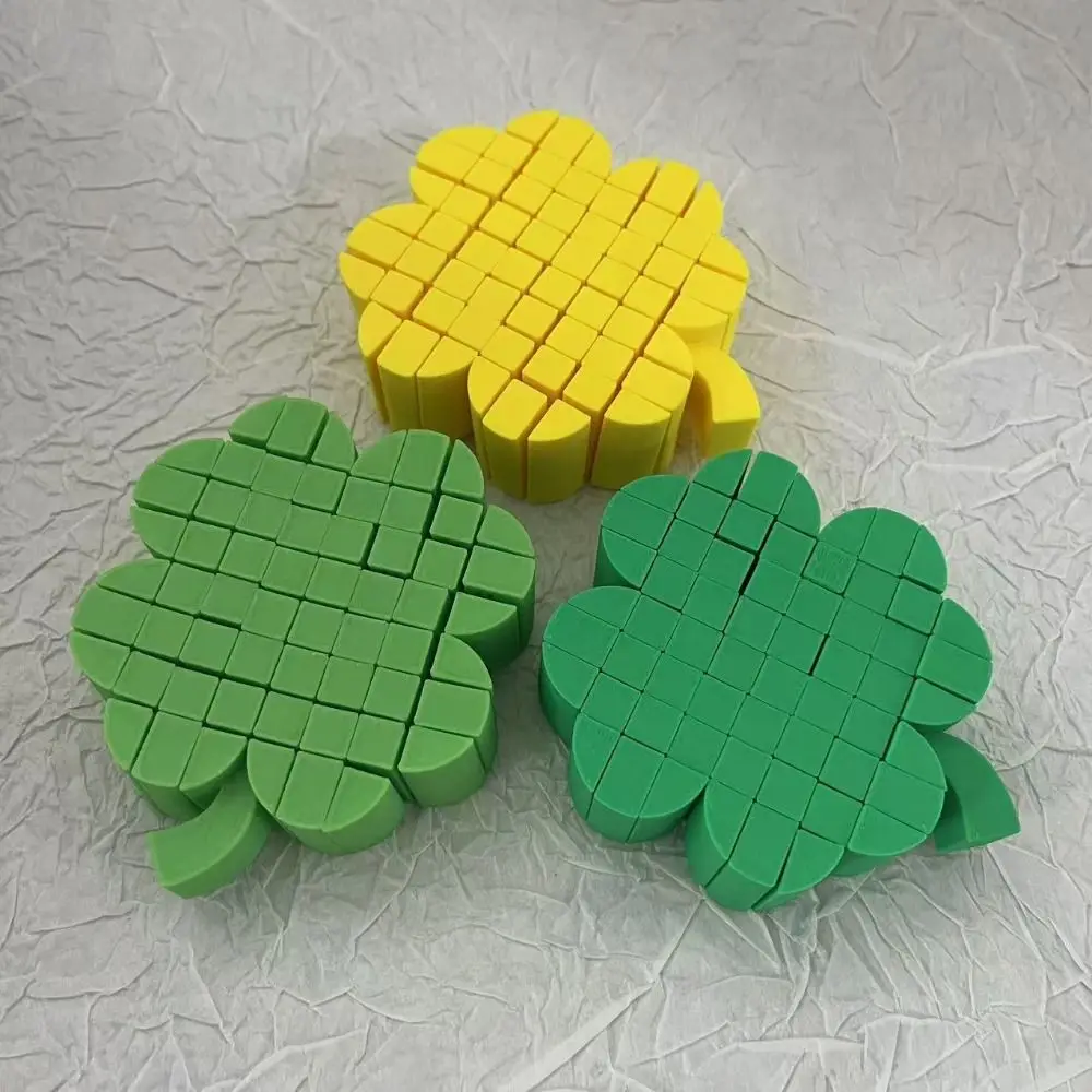 بكسل ثلاثية الأبعاد مطبوعة أربع أوراق البرسيم نشط متعدد المفاصل أربع أوراق البرسيم اللعب الملونة محاكاة ثلاثية الأبعاد ألعاب أوراق مفصلية