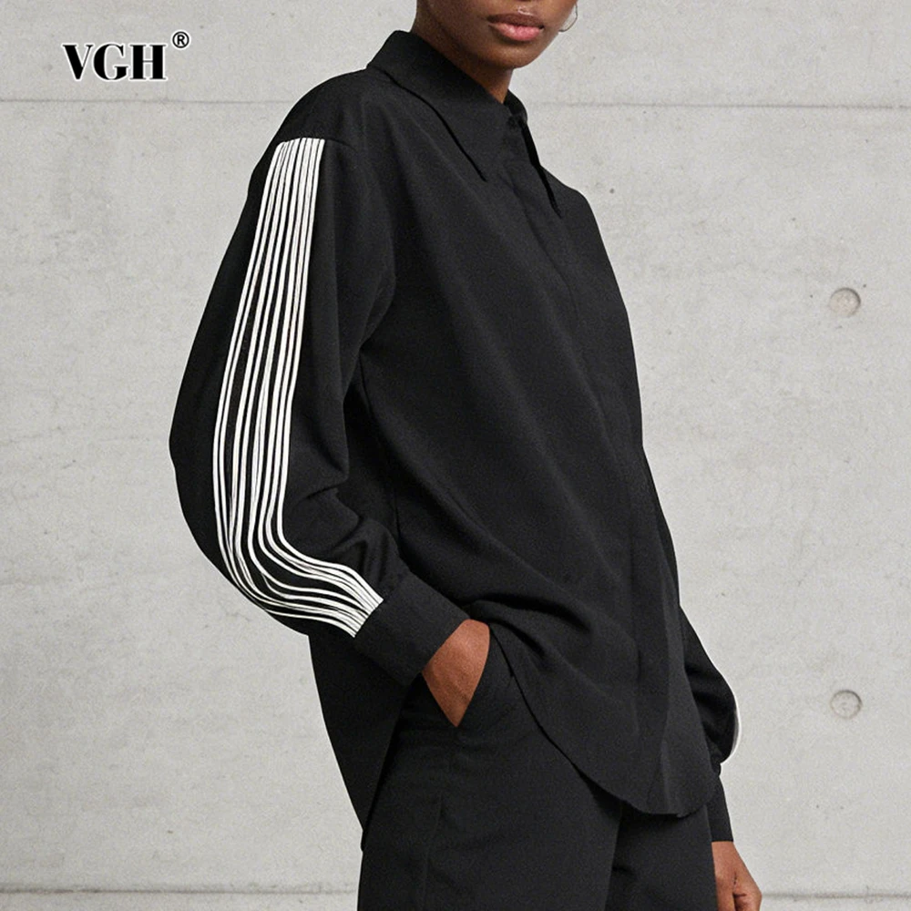 

VGH Court Style Loose Temperament Blouses For Women Lapel Long Sleeve Spliced Button Design Sense Spring Shirts Female Fashion