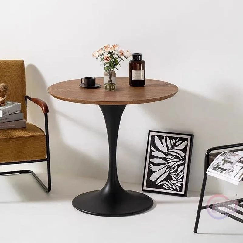 

Side few small coffee table American solid wood tulip milk tea shop coffee table negotiation balcony simple leisure small round