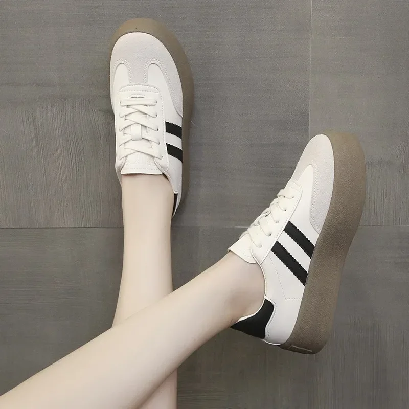 Sepatu Sneakers kulit wanita, sepatu vulkanisir ringan untuk wanita kanvas ujung bulat kasual olahraga Platform Sneakers Zapatos Mujer