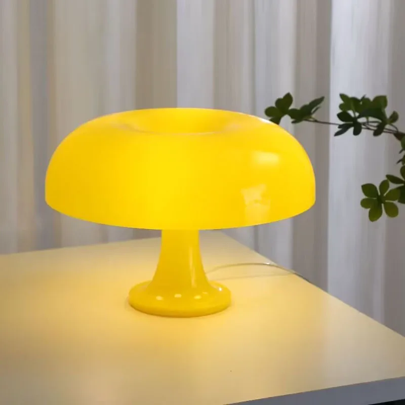 Hot Sale Mushroom Table Lamp Ornament Light for BedRoom Interior Lighting Desk Lamp Bedside Lamps Decoration Lighting