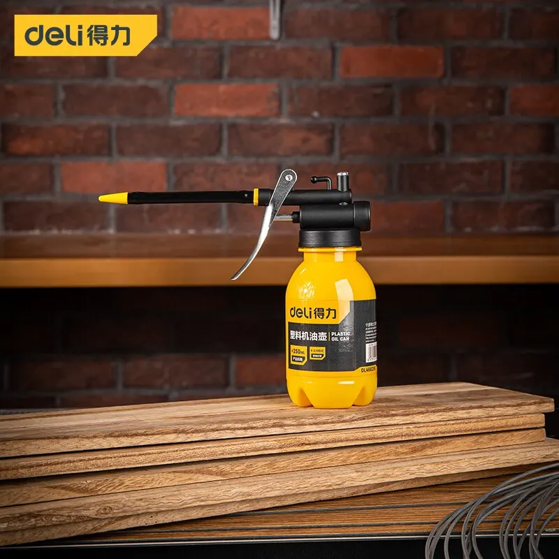 Deli Oil Can Oiler PVC Hose Lubrication Metal Plastic Machine High Pressure Pump Grease Guns Car Repair Tool 250ML 500ML