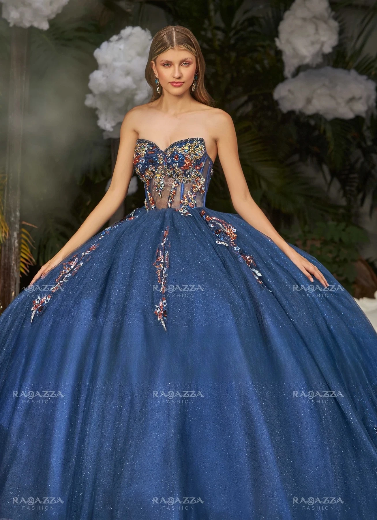 

Royal Blue Charro Quinceanera Dresses Ball Gown V-neck Appliques Beaded Puffy Mexican Sweet 16 Dresses 15 Anos