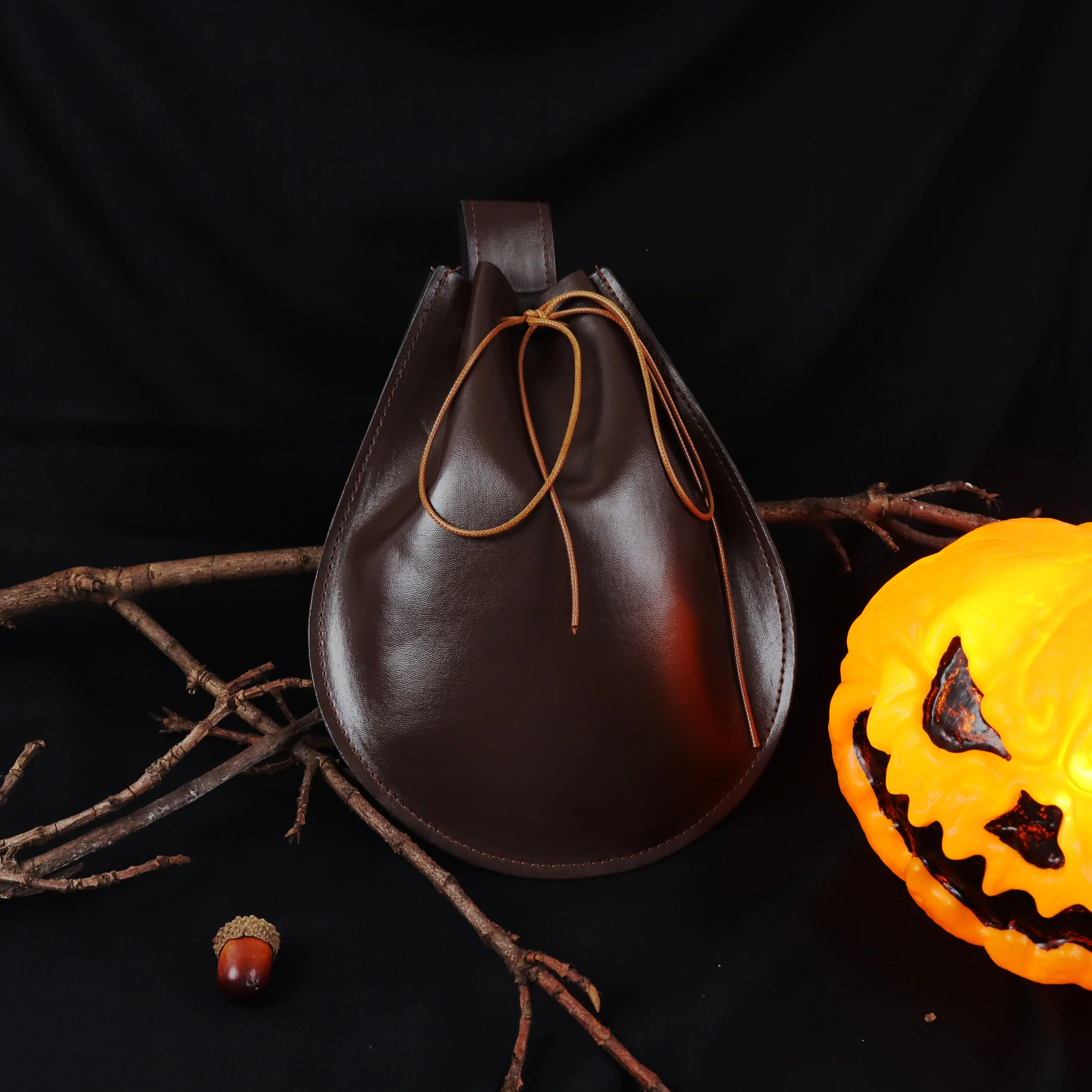 

Fashion Medieval Fanny Pack Large Renaissance Clothing Accessory Leather Fanny Pack Halloween Cosplay Coin Bag