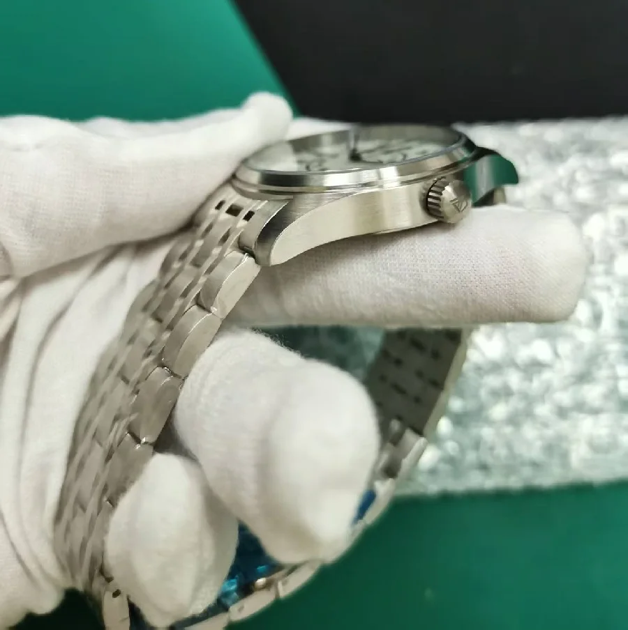 الياقوت كريستال Vh31 الرجال الساعات فاز كوارتز ساعة السباحة مقاوم للماء 5Bar 316L الفولاذ المقاوم للصدأ خمر الطيار الرجال ساعة