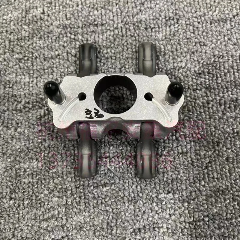 Suitable for McLaren 650 12C 720S Valve Rocker Arm  Rocker Arm Original Accessory Brand New  11F2684CP
