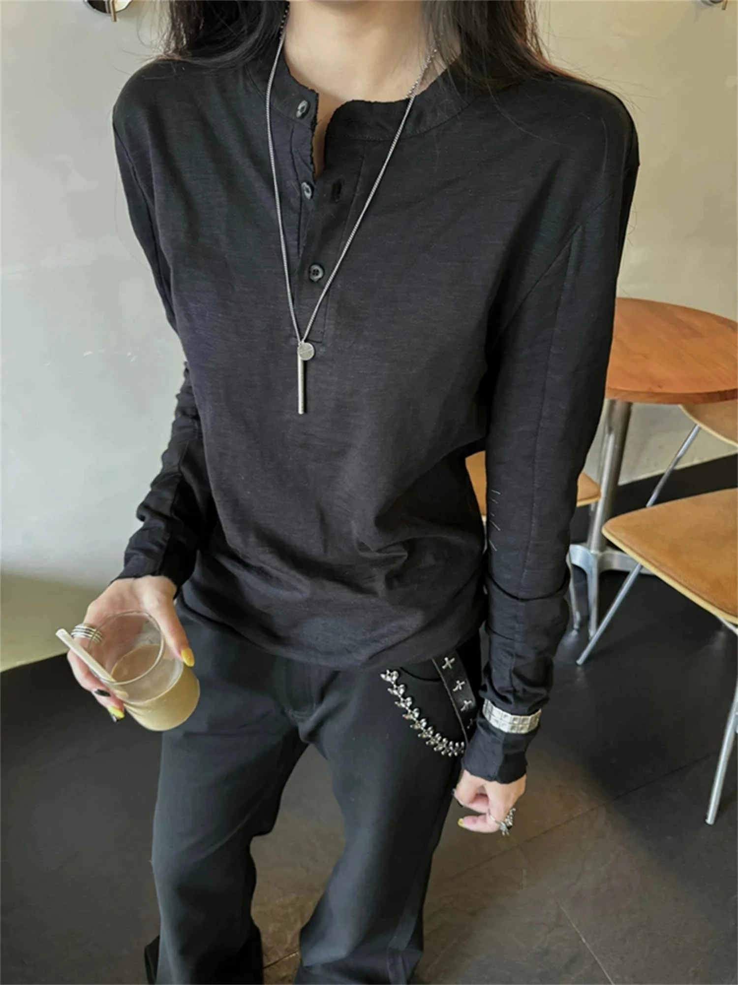 Y2K Grunge Henley Neck Long Sleeve Tee Women Slim Fit Sun Ray Elbow Embroidery Distressed Casual Streetwear Ladies Top