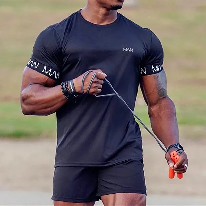 NEW round collar Shirt Men Short Sleeve Workout Gym T-Shirt Compression Running Fitness Tops Summer Tees men Training Clothing