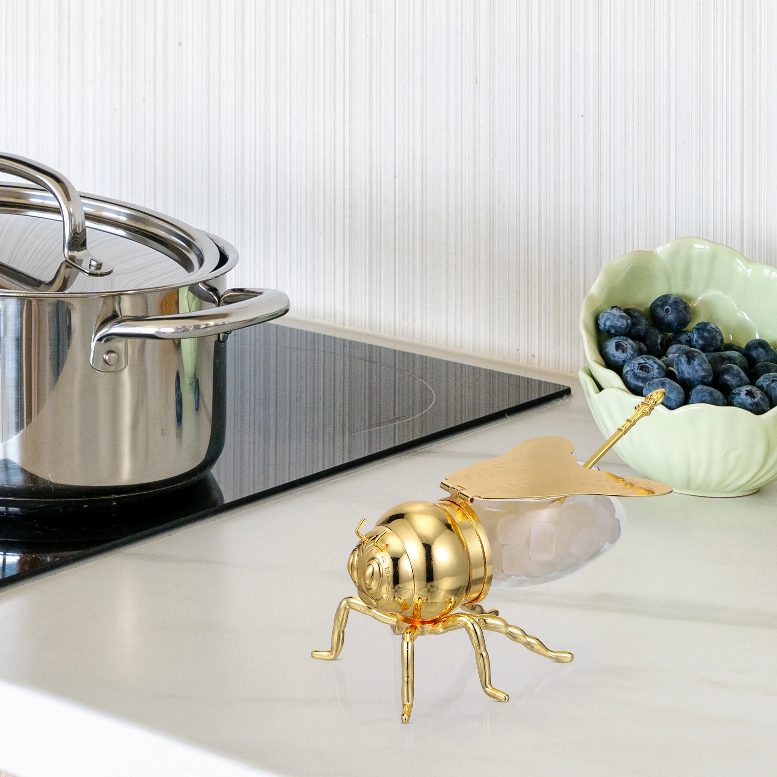 

Seasoning Container Sugar Cup Salt Shaker Honey Bee Decor Shaped Jar ￼￼ Condiment
